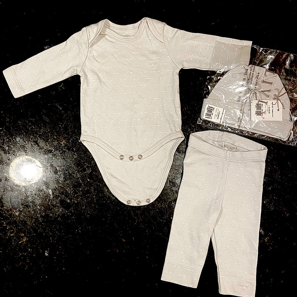 Livy bodysuit/pants outfit with beanie